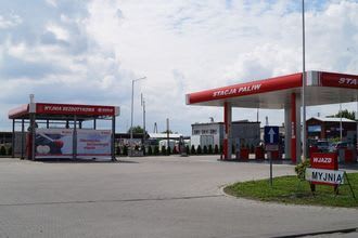 myjnia i stacja paliw